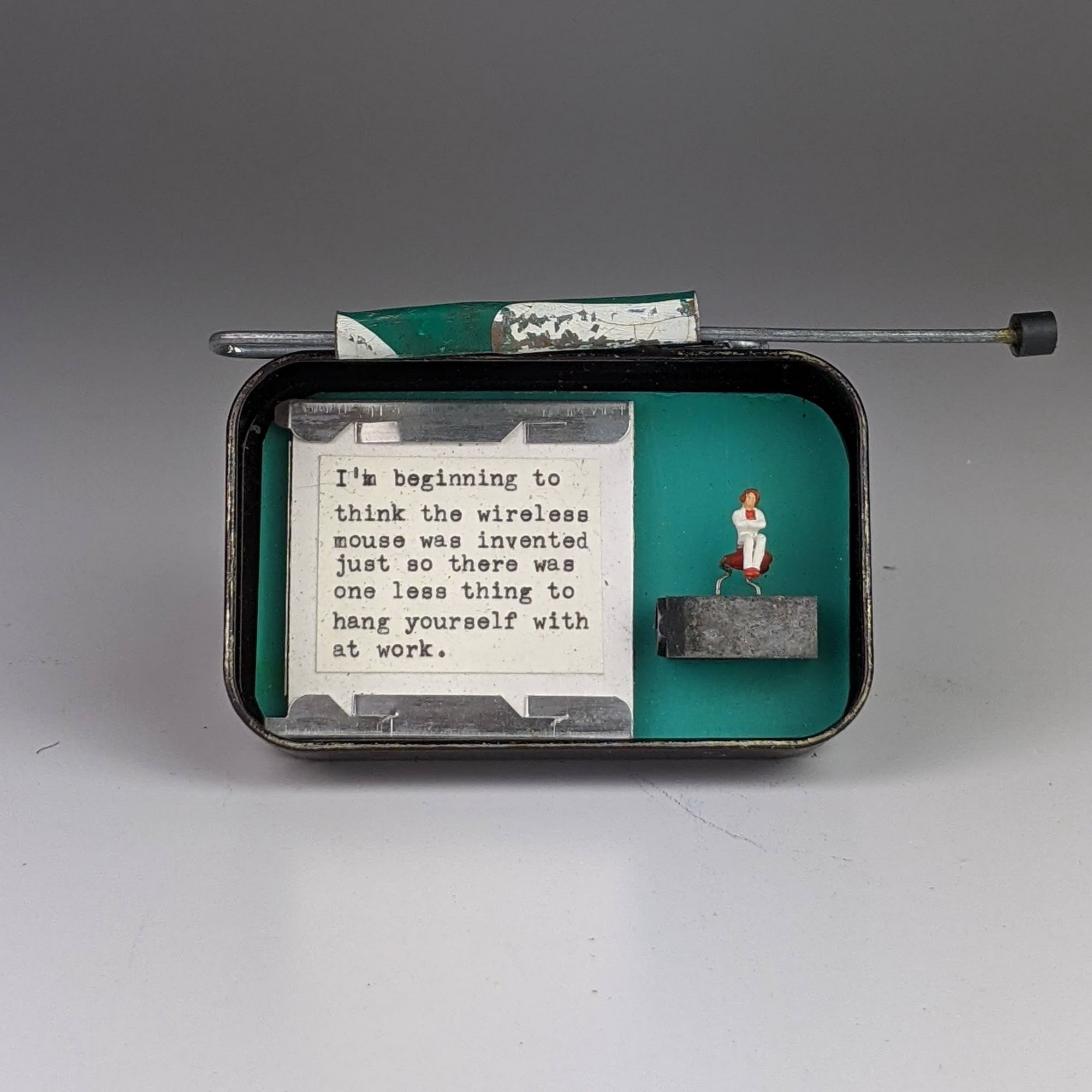 reTweet: Wireless Mouse